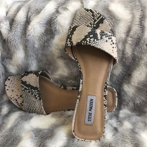 Snake print slides,  good condition, size 9 1/2